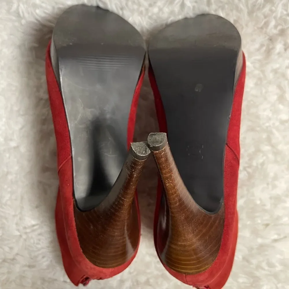 Steve Madden Trisha red faux suede ankle platform heels with back zipper SZ 9.5M